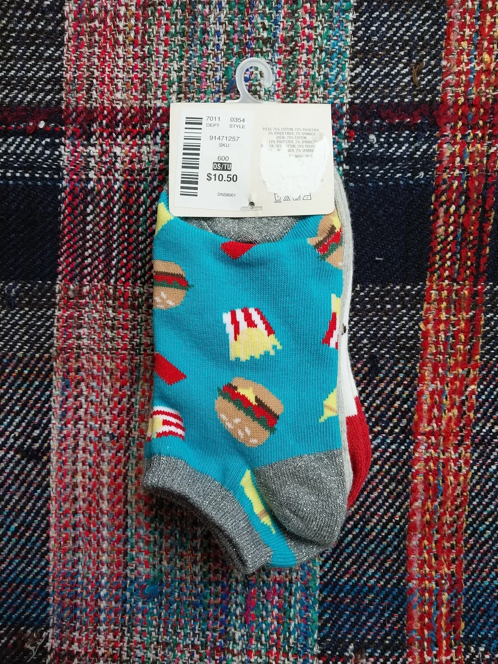 Aeropostale White Ankle Socks with Pizza & Red Accents (3 Pack)